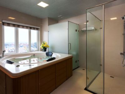 Jacuzzi Bathroom