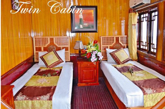 Twin bed cabin