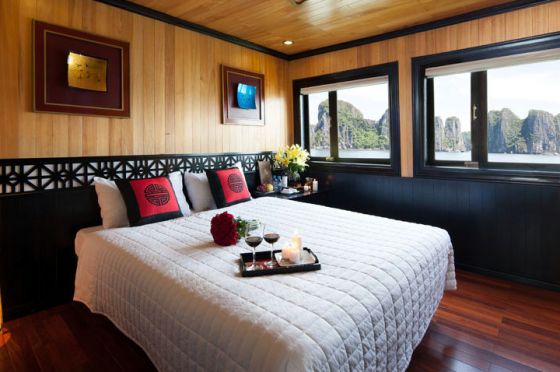 Honeymoon Suite