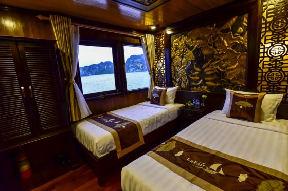 Twin Bed Ocean View