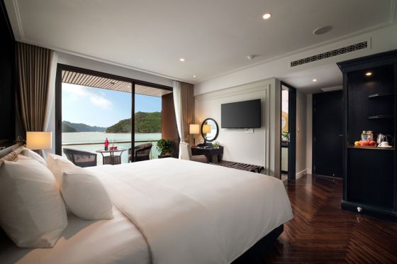 Senior Suite private balcony
