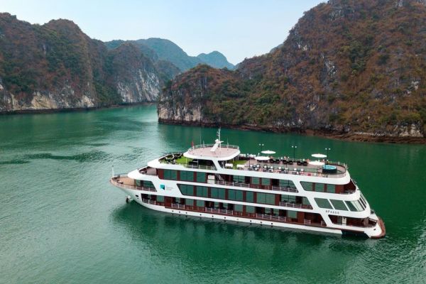 Le Theatre Cruise