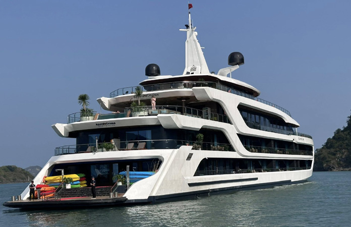 Azura Cruise