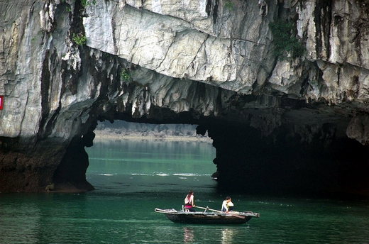 Caves and grottoes in Halong bay